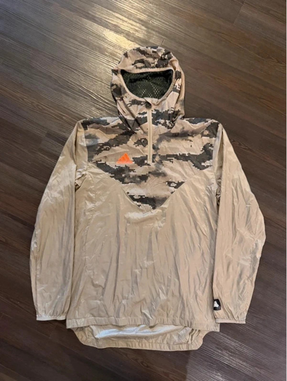 Adidas camo tan windbreaker small